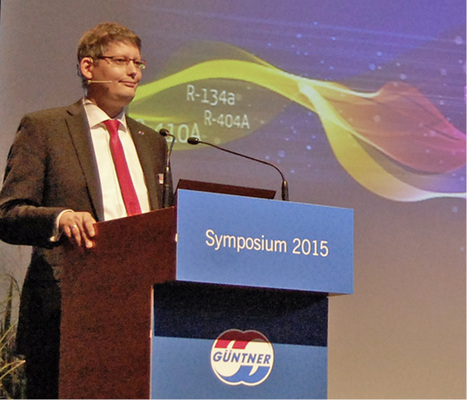 Der Vortrag von Michael Freiherr behandelte die Konsequenzen des hohen 
Temperaturgleits der neuen synthetischen Low-GWP-Kältemittel auf die 
Auslegung von Verflüssigern und Verdampfern sowie praxisgerechte 
Lösungsansätze.

