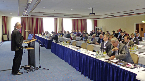 Dr. Harald Kaiser (ZVKKW) konnte in Darmstadt über 80 Teilnehmer zur 
12. KK-Fachtagung begrüßen.

