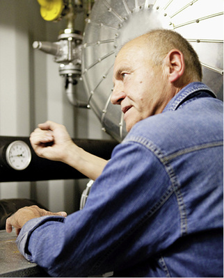 Markus Wisniewski, Eismeister des Curling Clubs Hamburg

