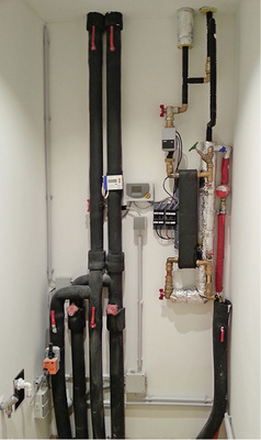 Die Warmwasserbereitung erfolgt bedarfsgerecht und hygienisch sicher über 
Frischwasserstationen.

