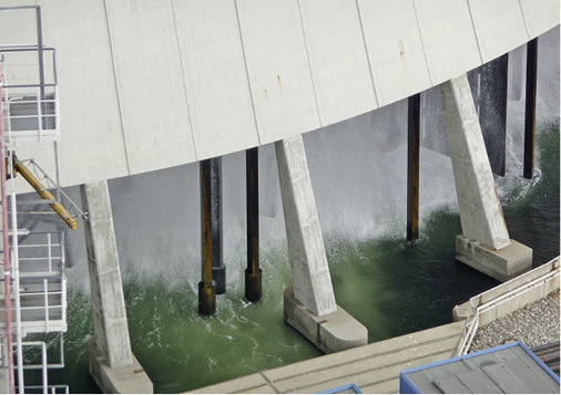 
Legionellen und Pseudomonaden finden im Biofilm von Nasskühltürmen ideale 
Wachstumsbedingungen vor. Die aquagroup AG hat nun ein Biozid entwickelt, bei 
dem im Gegensatz zu herkömmlichen Desinfektionsmitteln keine 
Resistenzbildung dieser Bakterien…