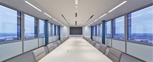 
Zuluft-Beleuchtungs-Module in einem Konferenzraum

 - © Alle Bilder: Trox GmbH

