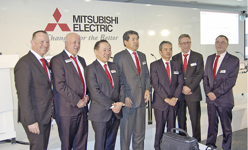 
Hochrangige Manager der deutschen Niederlassung und internationalen 
Mitsubishi Electric Group eröffneten am 4. März 2016 offiziell die neue 
Deutschland-Zentrale von Mitsubishi Electric am neuen 
Mitsubishi-Electric-Platz 1 in Ratingen.

 - © SI

