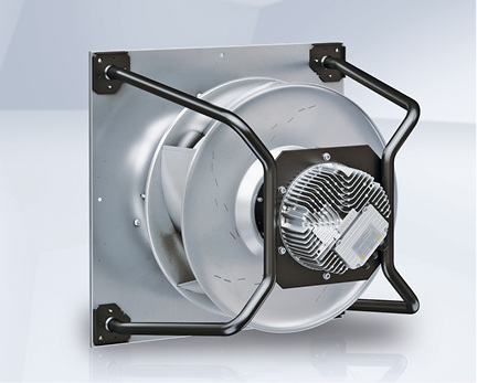 Bild 4: Besondere Beachtung beim EC-Radialventilator RadiPac galt dem 
Lufteintritt in das Laufrad, der Positionierung des Außenläufermotors im 
Laufrad und dem Schaufelprofil der Laufräder.

