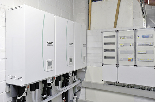 Die Innengeräte der Wärmepumpe wurden im Heizungsraum montiert.

