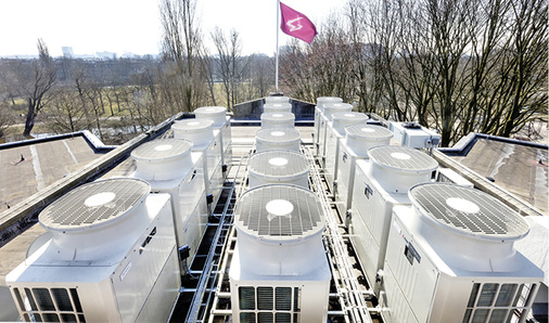 Die Hybrid-VRF-Außengeräte basieren auf dem City Multi 
R2-Wärmepumpensystem von Mitsubishi Electric zum simultanen Kühlen und 
Heizen mit Wärmerückgewinnung.

