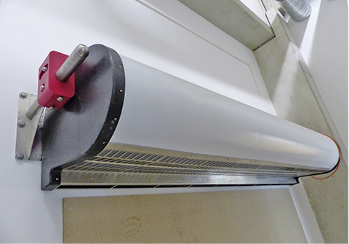 
Zwischen den Räumen wurden hochwertige Kühlraumtüren von EMS verbaut, 
einige Bereiche sind auch mit Efaflex-Schnelllauftoren oder mit 
Türluftschleiern ausgestattet.

