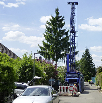 In Böblingen haben die Hebungsprozesse nach der erfolgreichen Sanierung 
schadhafter Erdwärmesonden deutlich abgenommen. In einem Fall stellte das 
Land Baden-Württemberg 1,4 Mio. Euro für die Sanierung von zwei 
Erdwärmesonden zur Verfügung.


