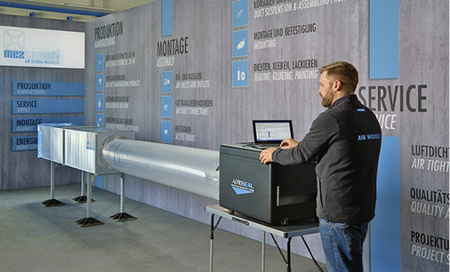 
Aeroseal-Gerät, verbunden mit dem Luftkanal

