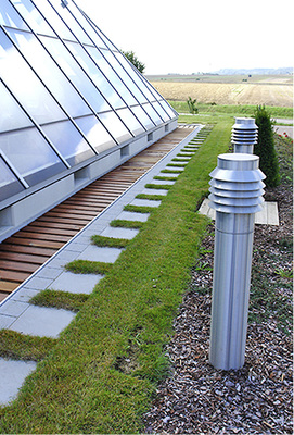 Die Erdwärmeübertrager sorgen im Winter für eine Vorwärmung der Luft und 
im Sommer für eine angenehme Kühlung – ohne zusätzlichen Energiebedarf.

