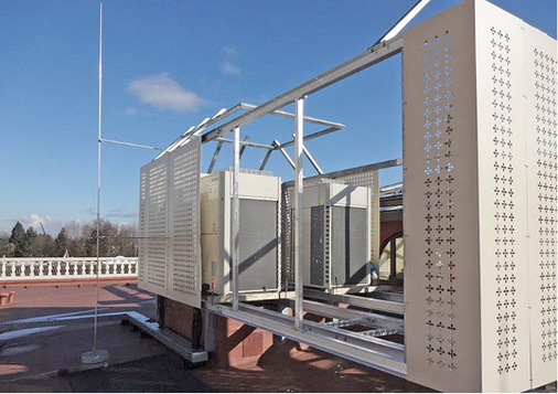 Außeneinheiten des VRF-Systems ECOi auf dem Hoteldach

