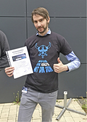 
Referent Meinrad Hofmeier von Testo mit Shirt und Zertifikat

