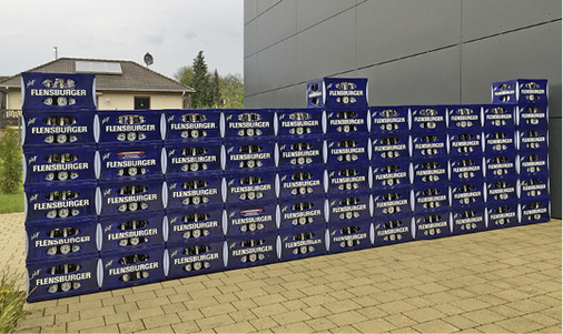 
Definitiv überdimensioniert: Die obligatorische Flensburger Bierwand

