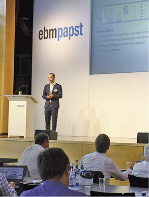 Insgesamt 34 Expertenvorträge zu neuesten Themen und Produkten standen unter 
dem Motto Vernetzt denken. Zukunft gestalten.“ auf der Agenda.


