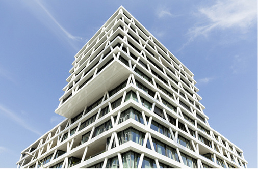 
Die in der Europacity im Herzen Berlins errichtete Unternehmenszentrale wurde 
als erstes Gebäude mit dem neuen Diamant Label der Deutschen Gesellschaft 
für Nachhaltiges Bauen (DGNB) ausgezeichnet.

