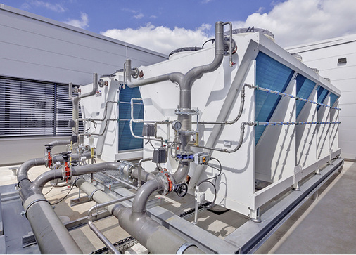 Die Kälteanlage erzeugt sowohl im Sommer als auch im Winter ausreichend 
Kälte für den Betrieb.

