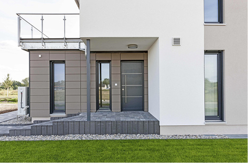 Mithilfe der komfortablen Wohnraumlüftung mit dem Lüftungsgerät 
ComfoD 350 wird feuchte Luft zügig aus dem Badezimmer entfernt. Frische 
Luft strömt automatisch in den Raum nach.


