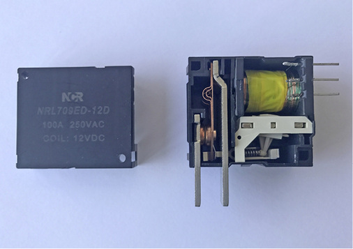 Eines der Muster, das Modell NRL 709ED-12D, stellte sich als 1:1-Nachbau 
eines Gruner-Relais heraus und wurde auf der Messe aus dem Verkehr gezogen.

