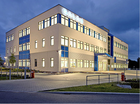 
Das Galab-Gebäude bei Nacht

