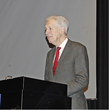 
Dr. Henning Scherf, der ehemalige Bürgermeister der Freien Hansestadt 
Bremen, hielt den Eröffnungsvortrag.

 - © SI

