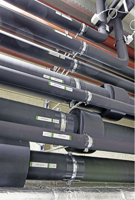 
Armafix-Rohrträger entkoppeln Rohrleitung und Befestigung thermisch 
voneinander und bilden so zusammen mit der anschließenden Armaflex-Dämmung 
ein langfristig sicheres Dämmsystem bei Kälteanlagen.

