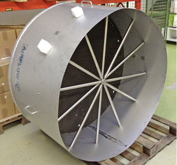 
Ein individuelles Messgerät für die Fraport AG, bestehend aus Staugitter, 
Wabengleichrichter, Prallplatte und Messgerät

