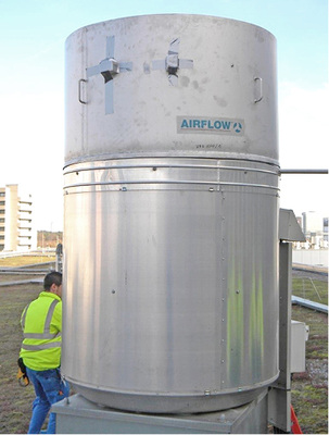 
Die von Airflow entwickelte Messeinrichtung wurde nacheinander auf alle 
Entrauchungskamine befestigt, um so die Volumenströme zu ermitteln und die 
Anlagentechnik auf die erforderlichen Werte von rund 37 000 m3/h 
einzustellen.

