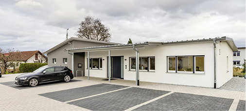 
Die Ansprüche an den Klimakomfort und einen niedrigen Energieverbrauch in 
kleinen Büro- und Gewerbeimmobilien sind gestiegen.

