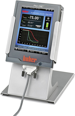 
Der Regler Pilot One ist abnehmbar und kann als Fernbedienung genutzt werden.

