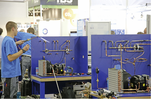 
Beim Bundesleistungswettbewerb ermitteln die Auszubildenden des 
Kälteanlagenbauerhandwerks ihre Bundessieger.

