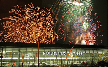 
Ein echtes Feuerwerk wird es bei der Chillventa 2018 zwar nicht geben, jedoch 
ein Feuerwerk an neuen Produkten und Lösungen – was die nächten Seiten 
beweisen.

