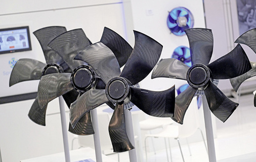 
Bei Weitem nicht nur Ventilatoren hat der Messebereich Lüftungstechnik zum 
Thema.

