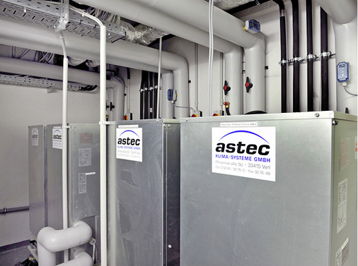 
Da sich das Gebäude in der Innenstadt befindet, wurden die wassergekühlten 
City Multi VRF- / WR 2-Geräte zur Innenaufstellung gewählt.

