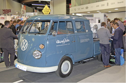 (Bild: SOI)

Eye-Catcher am Stand von Fachgroßhändler Christoph Fischer war dieser top 
restaurierte VW Bus Typ 1 Doka aus den frühen 1960er-Jahren. Die 
Fachbesucher interessierten sich jedoch vorwiegend für die moderne 
Kältetechnik auf seiner…
