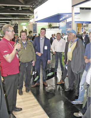 (Bild: KK)

Die KK hatte zum ersten Mal fachlich geführte, themenbezogene 
Messe-Rundgänge organisiert.

