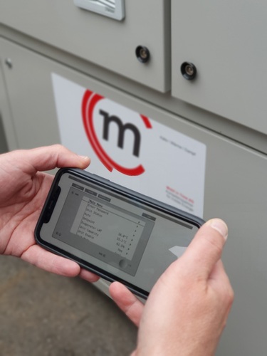 Über das Handy kann die Anlage gesteuert werden. 