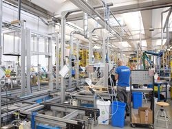 Die Zanotti-Produktion im Werk in Pegognaga, Italien, ist in die Bereiche Transport- und stationäre Kühlung unterteilt.&nbsp;
