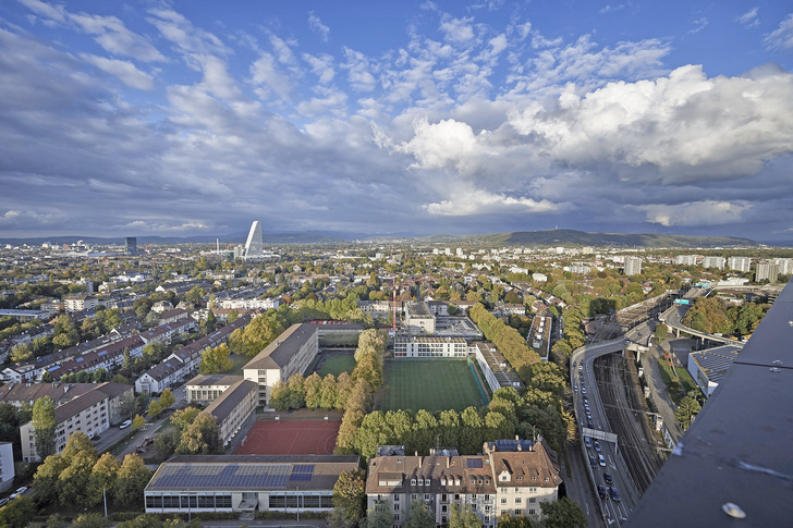 Überall sind Schwebestoffe unterwegs, die sich negativ auf die Innenraumluftqualität auswirken.