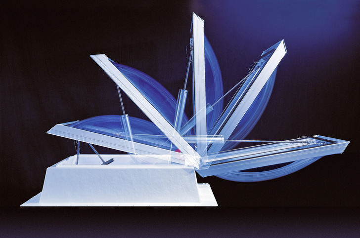 Lichtkuppeln helfen zwar bei der Rauchableitung, verhindern aber weder Rauchbildung noch Gebäudeschäden.