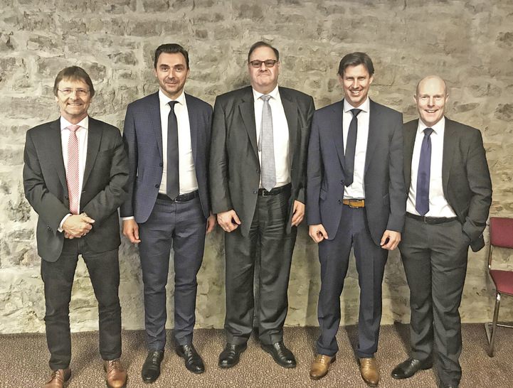 (v.l.): Günther Mertz, Geschäftsführer, stellv. Vorsitzender Christian Weger, Vorsitzender Andreas von Thun, stellv. Vorsitzender Udo Ranner, bisheriger Vorsitzender Frank Ernst.