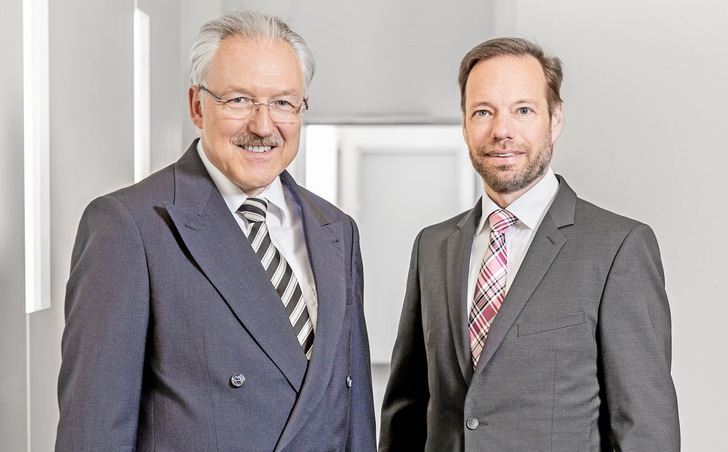Geschäftsführer Dipl.-Ing. Clemens Kiefer (li.) und Dipl.-Kfm Ingo Kiefer (re.).