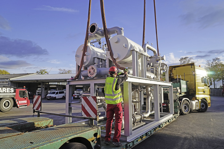 Transport einer NH3- Absorptions- Anlage Fabr. AKM (Haltern am See)