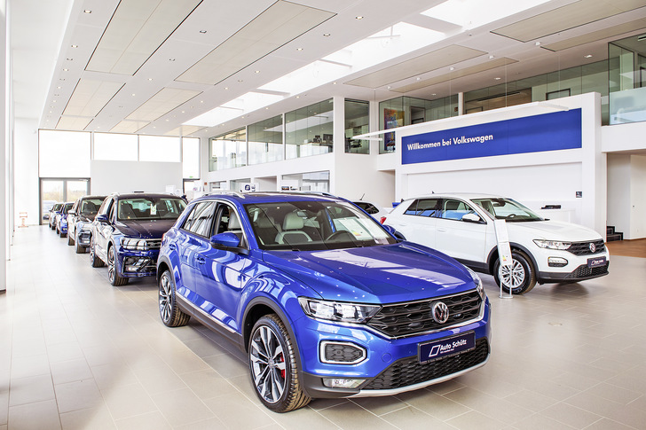 Die Deckensysteme produzieren keinerlei Staub, Schmutz oder Geräusche – wichtige Kriterien im Verkaufsraum.