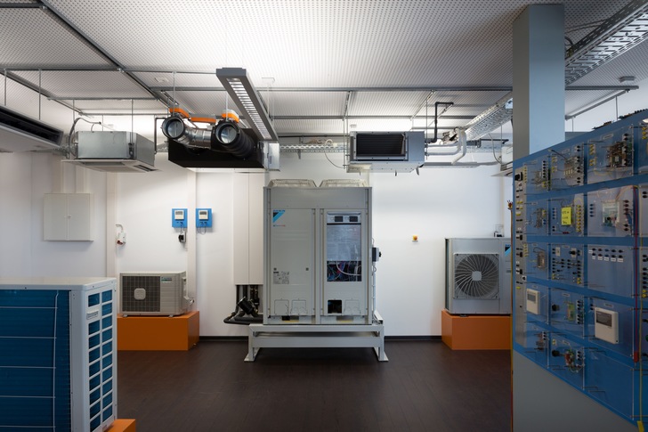 Neue Schulungen in den Bereichen Wärmepumpen, Lüftungs- und Klimatisierungssysteme starten bei Daikin ab Oktober.