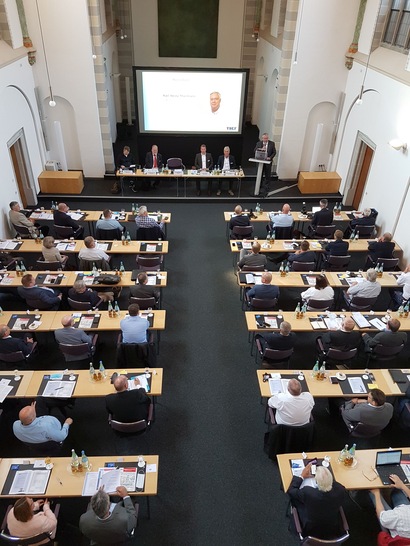 Knapp 70 Teilnehmer folgten der Mitgliederversammlung 2020 des VDKF.