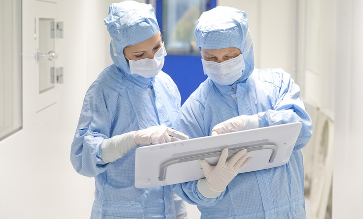 Bei sensiblen Produkten in Kühlschränken sind oft enge Temperaturtoleranzen einzuhalten, und zwar für die Produkte selbst und weniger die umgebende Luft. Für das Monitoring findet Briem individuell geeignete Lösungen.