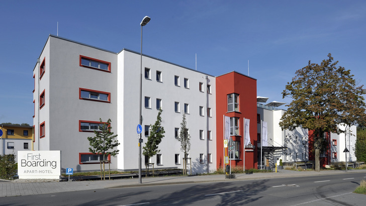 Das First Boarding Apart-Hotel in Bayreuth ist eine Mischform aus Hotel und Apartment und bietet einen umfangreichen Service und Komfort.