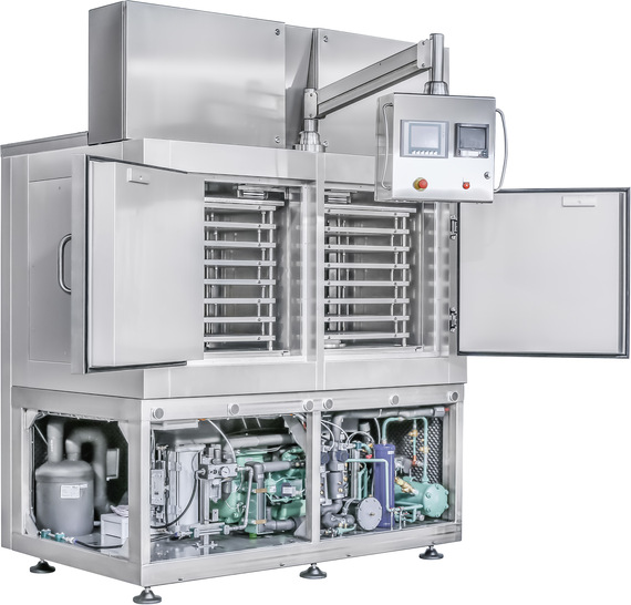 Die von L&R entwickelten Plattenfroster arbeiten nach dem Prinzip der Kontaktkühlung und können Blutplasma in kurzer Zeit um rund 50 °C kühlen.