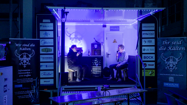 Dirk Rehfeld (links) im Gespräch mit Michael Hendriks, technischer Leiter bei Rivacold