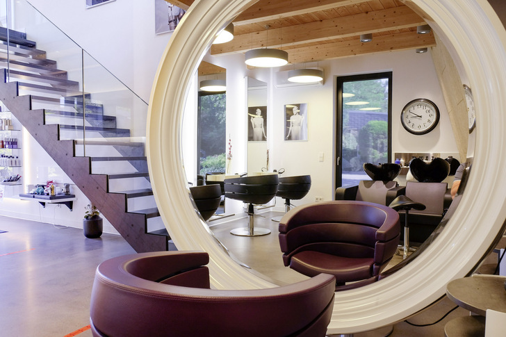 Das schicke Ambiente des Weltmeister-Friseursalons Daniele Dragotta